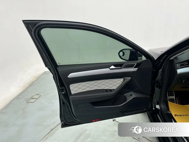 Volkswagen Magotan id 4275944 из Китая 15