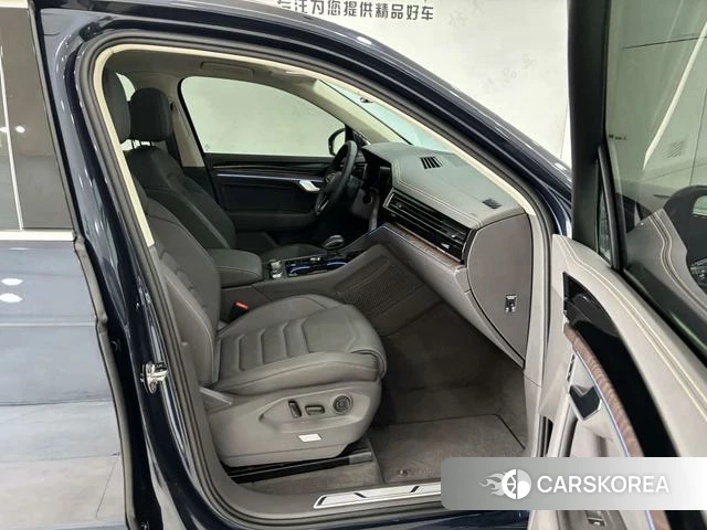 Volkswagen Touareg id 4299400 из Китая 15