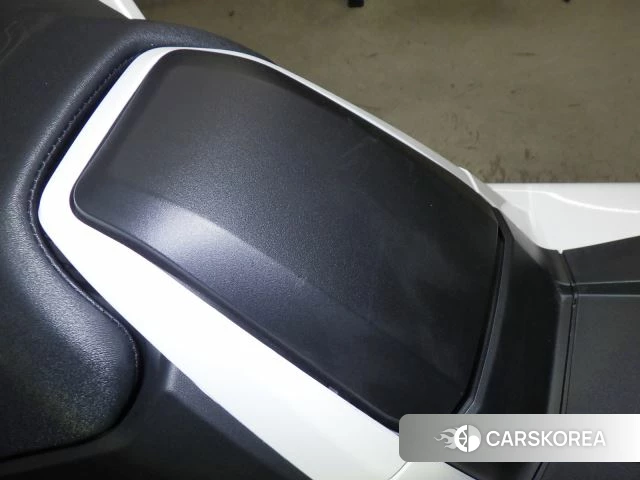 Honda X-ADV 750 id 3949403 из Японии 15