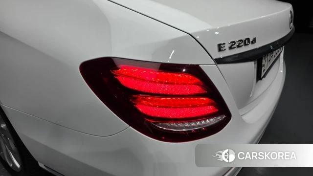 Mercedes-Benz E-Class W213 id 4304570 из Кореи 15