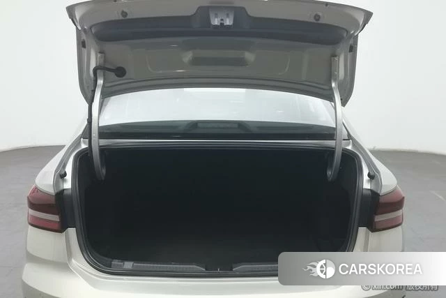 Volkswagen Lavida id 4211264 из Китая 15