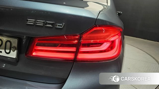 BMW 5 Series (G30) id 4188129 из Кореи 15