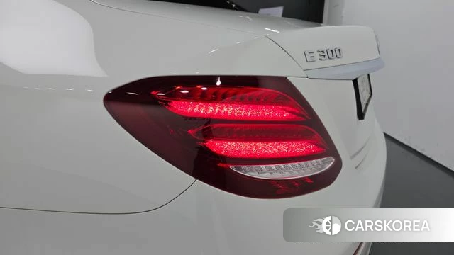 Mercedes-Benz E-Class W213 id 4295186 из Кореи 15
