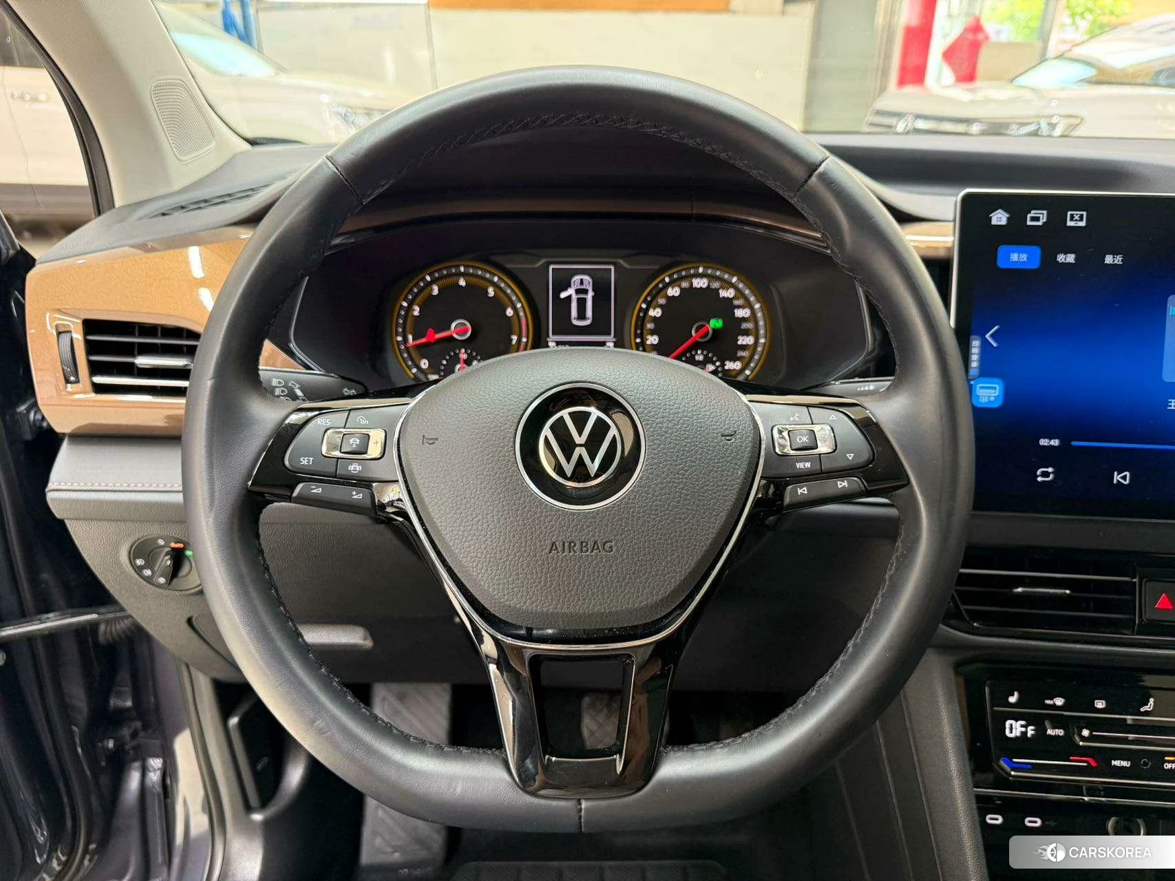 Volkswagen Tuyue id 4487187 из Китая 15