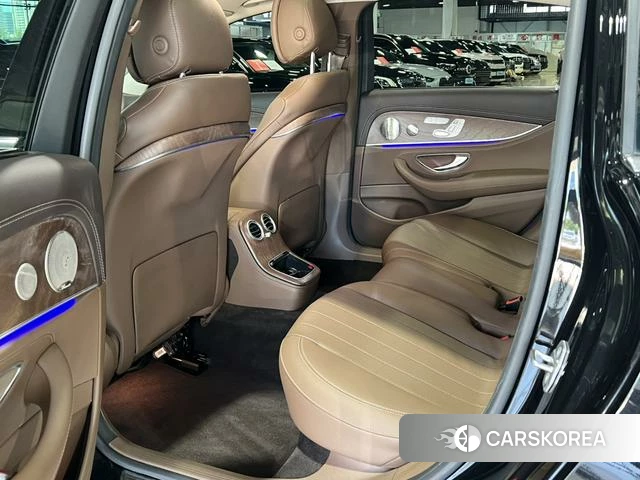 Mercedes-Benz E-class id 4279334 из Китая 15