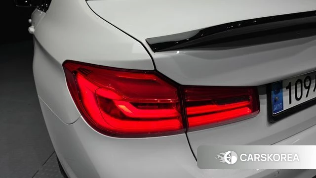 BMW 5 Series (G30) id 4610207 из Кореи 15