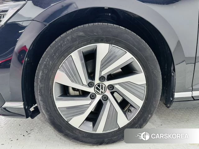 Volkswagen Magotan PHEV id 4271306 из Китая 15