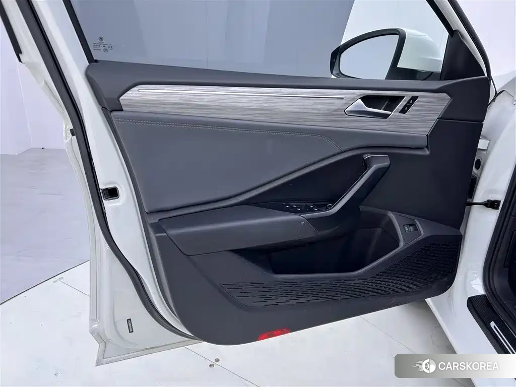 Volkswagen Sagitar id 4576479 из Китая 15