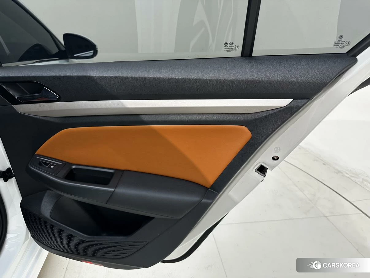 Volkswagen Bora id 4493124 из Китая 15