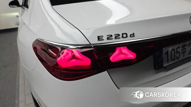 Mercedes-Benz E-Class W214 id 4757181 из Кореи 15