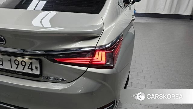 Lexus ES300h 7th generation id 4269277 из Кореи 15