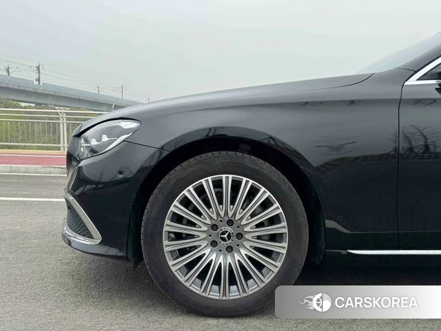 Mercedes-Benz E-class id 4209334 из Китая 15