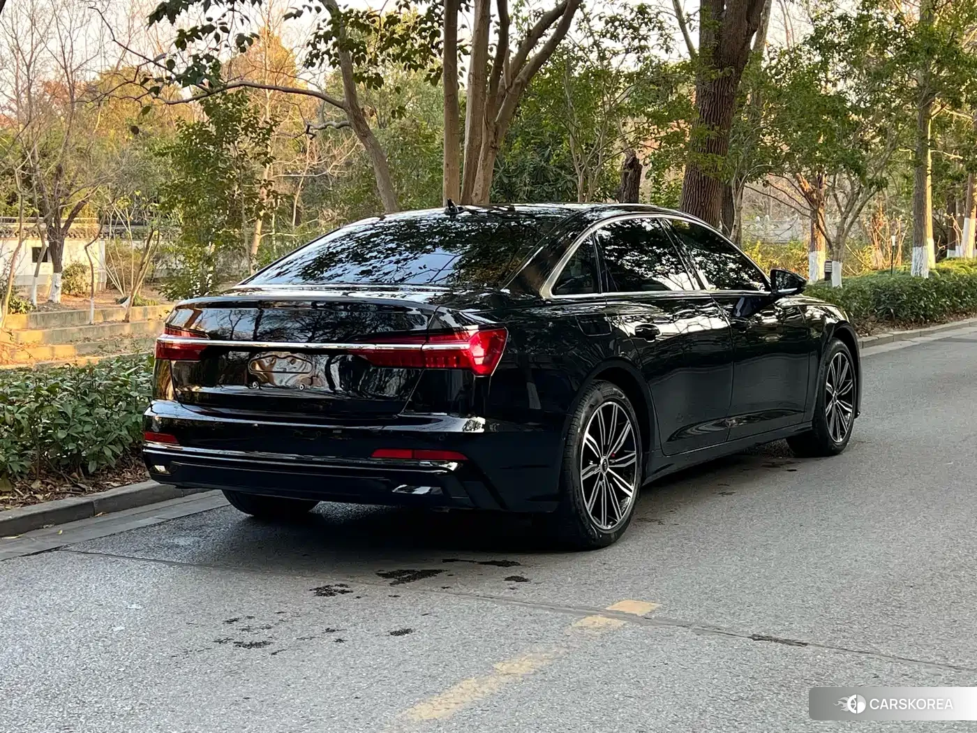Audi A6L id 4545721 из Китая 15