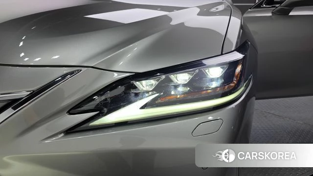 Lexus ES300h 7th generation id 4693824 из Кореи 15