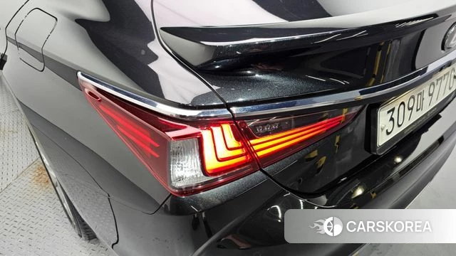 Lexus ES300h 7th generation id 4692151 из Кореи 15