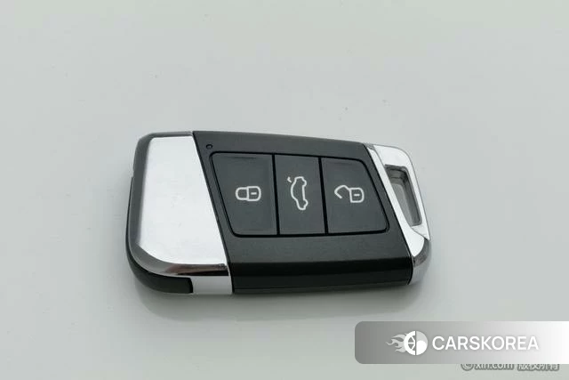 Volkswagen CC id 4290748 из Китая 15