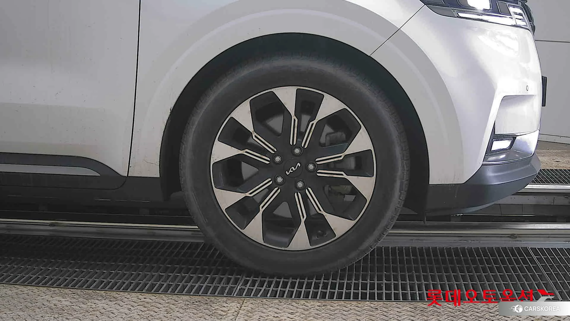 Kia Carnival id 3888384 из Кореи 15