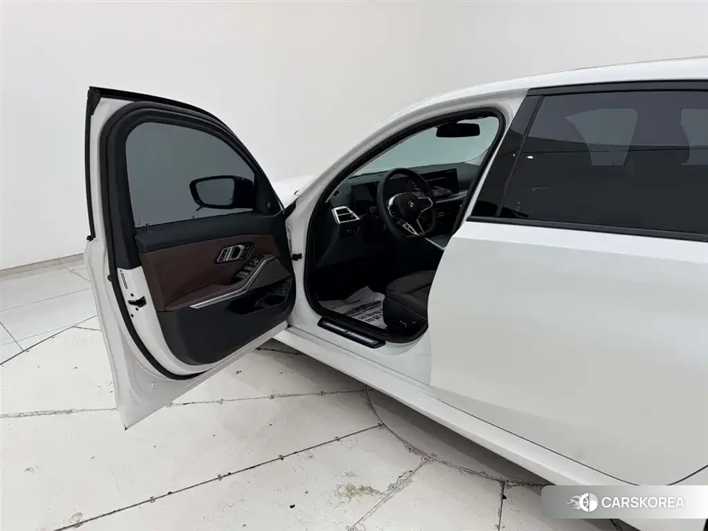 BMW 3 series id 4570729 из Китая 15