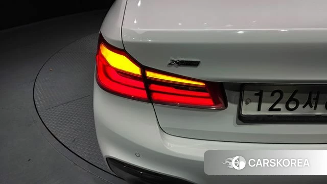 BMW 5 Series (G30) id 4410773 из Кореи 15