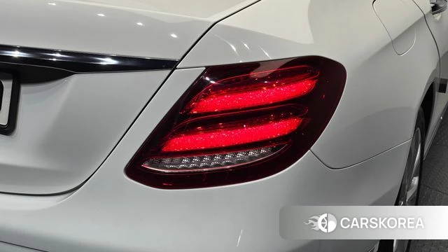 Mercedes-Benz E-Class W213 id 4794940 из Кореи 15