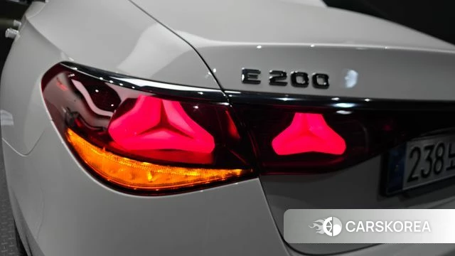 Mercedes-Benz E-Class W214 id 4669896 из Кореи 15