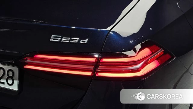 BMW 5 Series (G60) id 4578928 из Кореи 15