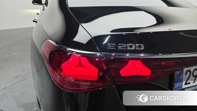 Mercedes-Benz E-Class W214 id 4612265 из Кореи 15