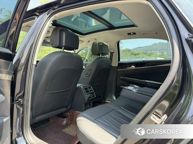 Volkswagen Passat id 4276472 из Китая 15