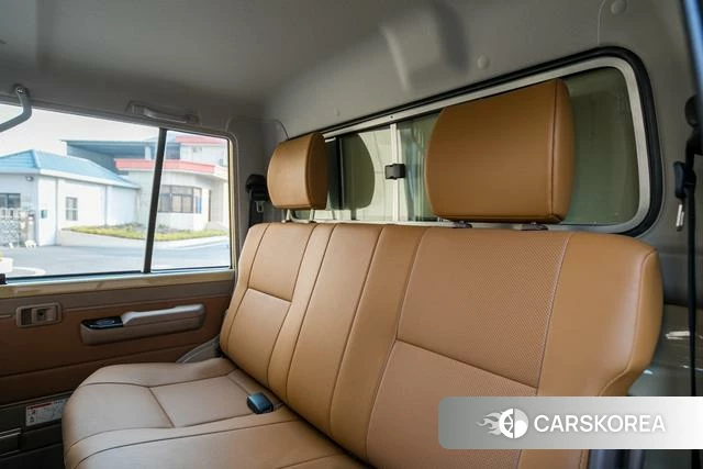 Toyota Land Cruiser 70 Series id 4239603 из Китая 15