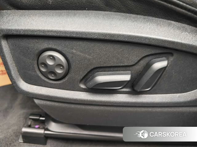 Audi Q5L id 4219973 из Китая 15
