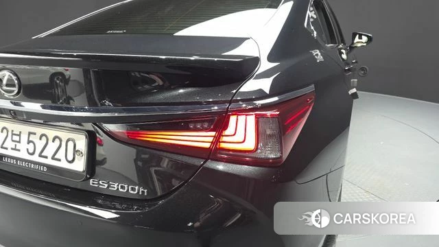 Lexus ES300h 7th generation id 4463104 из Кореи 15