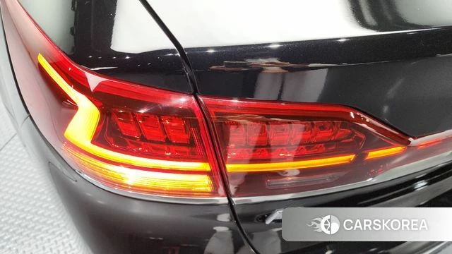 Kia K7 Premier Hybrid id 4389629 из Кореи 15