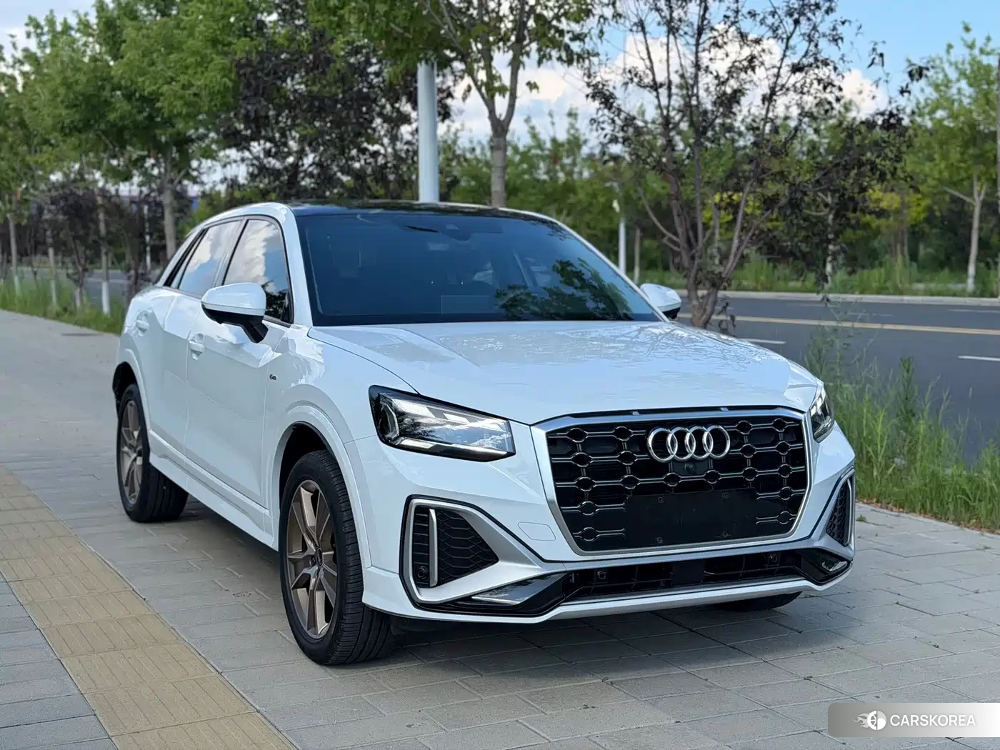 Audi Q2L id 4545715 из Китая 15