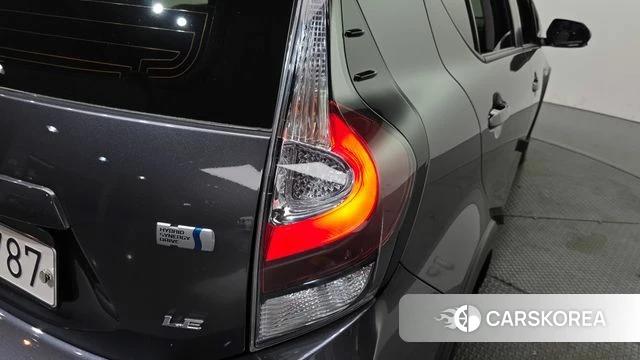 Toyota Prius C id 4402561 из Кореи 15