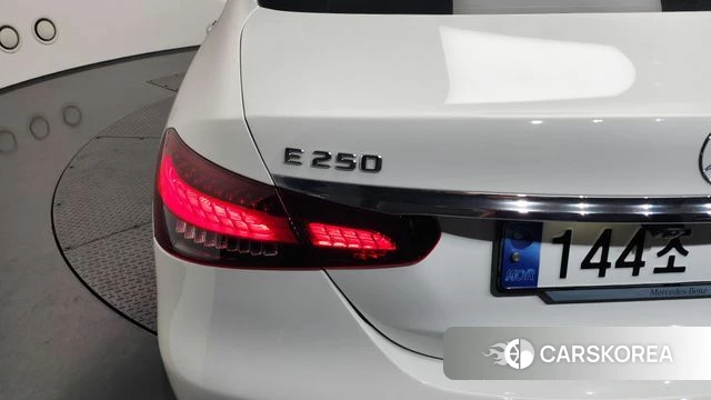 Mercedes-Benz E-Class W213 id 4401039 из Кореи 15