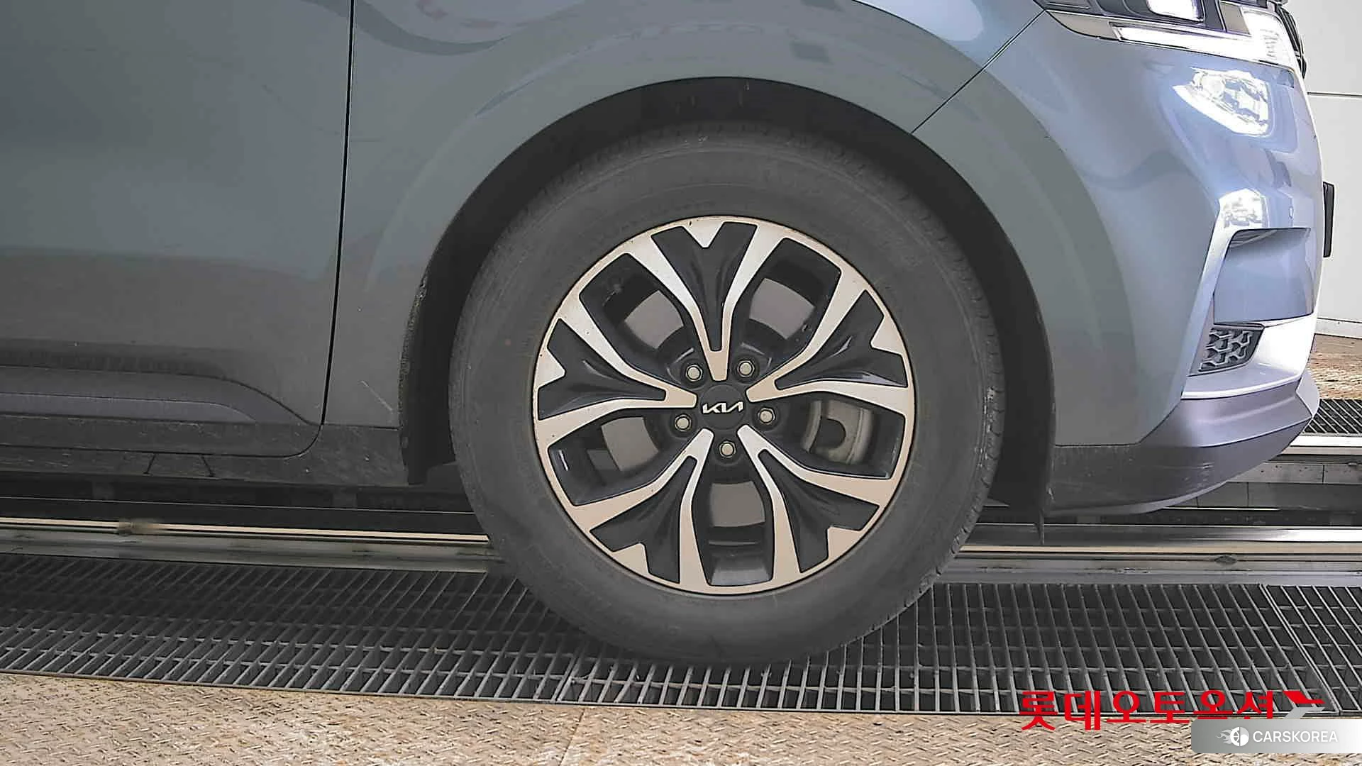 Kia Carnival id 3875846 из Кореи 15