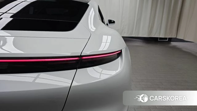 Porsche Taycan id 4458391 из Кореи 15