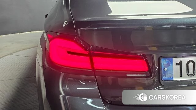 BMW 5 Series (G30) id 4488764 из Кореи 15