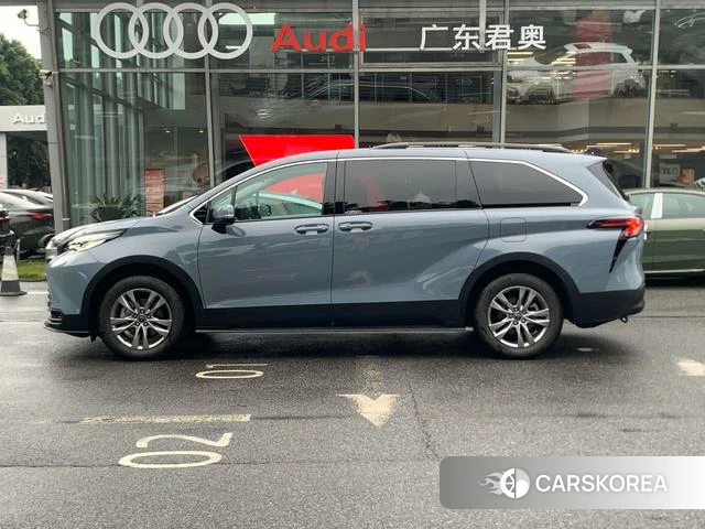 Toyota Saina id 4279171 из Китая 15