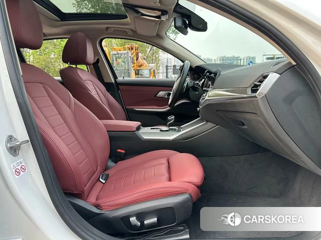 BMW 3 series id 4275459 из Китая 15