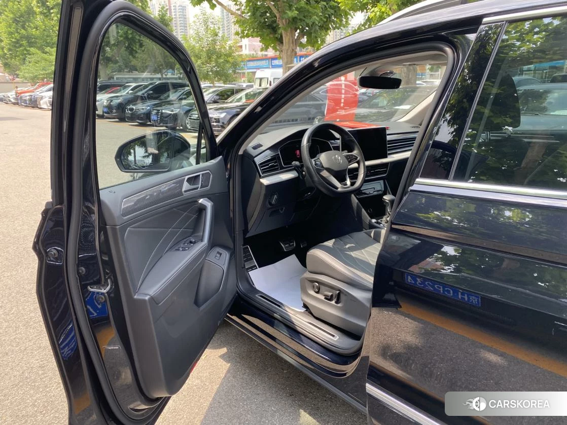 Volkswagen Tiguan L id 4492855 из Китая 15