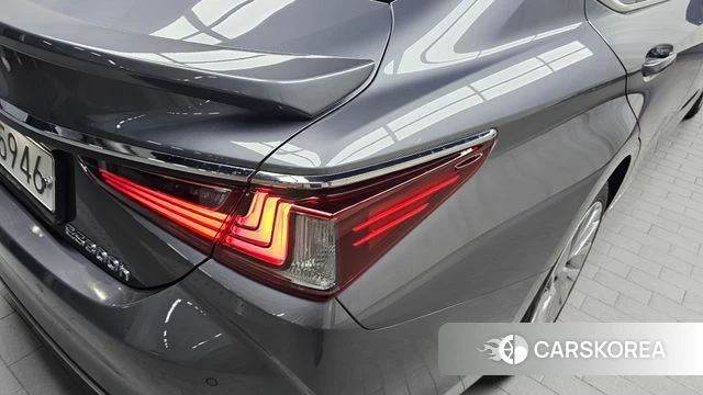 Lexus ES300h 7th generation id 4423714 из Кореи 15