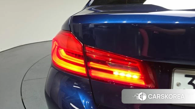 BMW 5 Series (G30) id 4294495 из Кореи 15