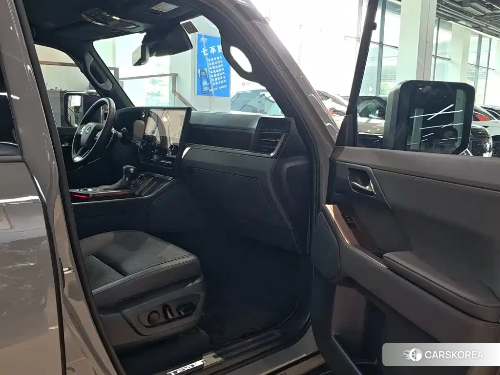 Lexus GX id 4679693 из Китая 15