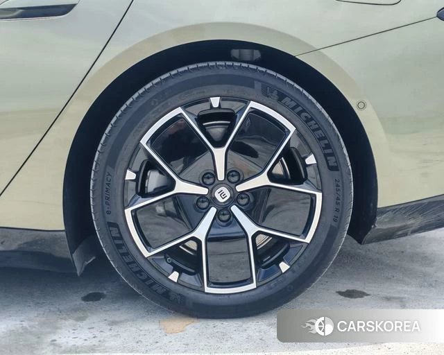 Xiaomi Car Xiaomi SU7 id 4190566 из Китая 15