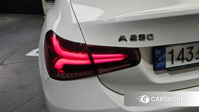 Mercedes-Benz A-Class W177 id 4281869 из Кореи 15