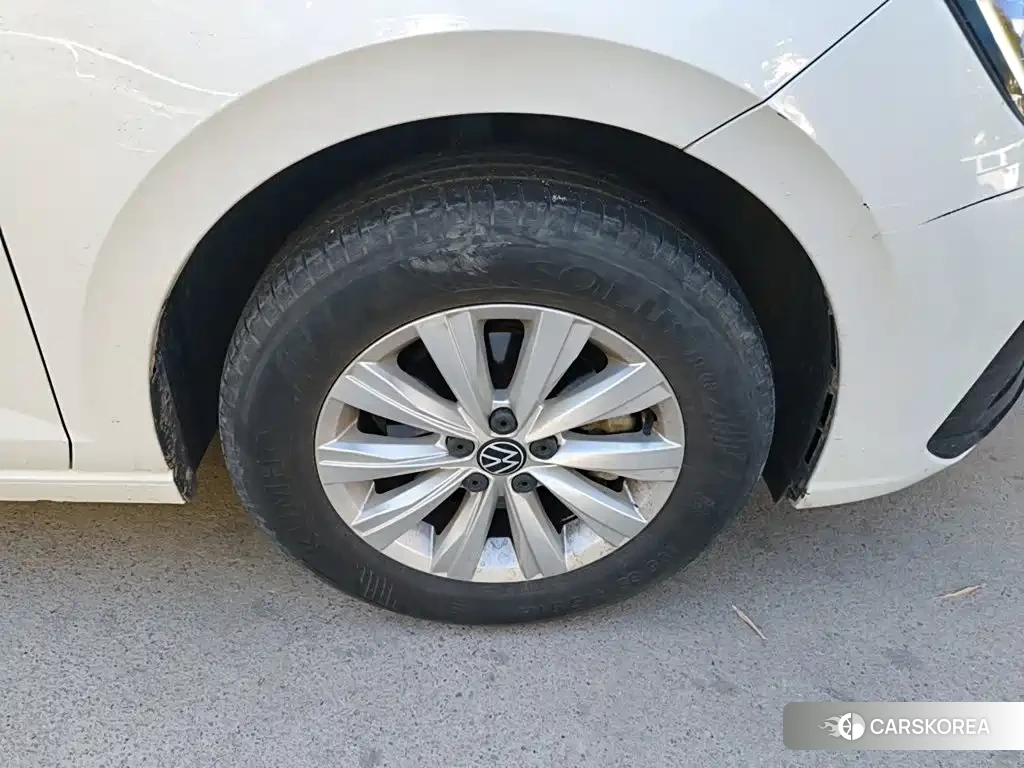 Volkswagen Lavida id 4679674 из Китая 15