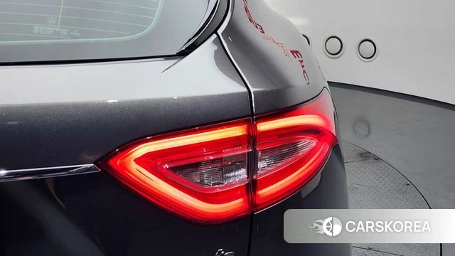 Maserati Levante id 4610045 из Кореи 15