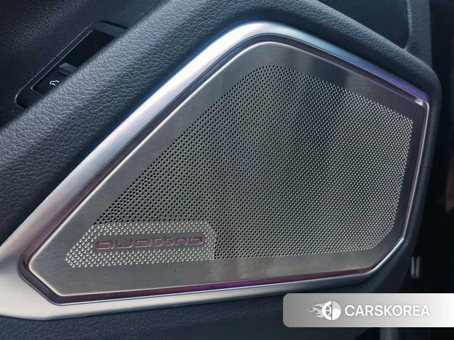 Audi A6L id 4298522 из Китая 15