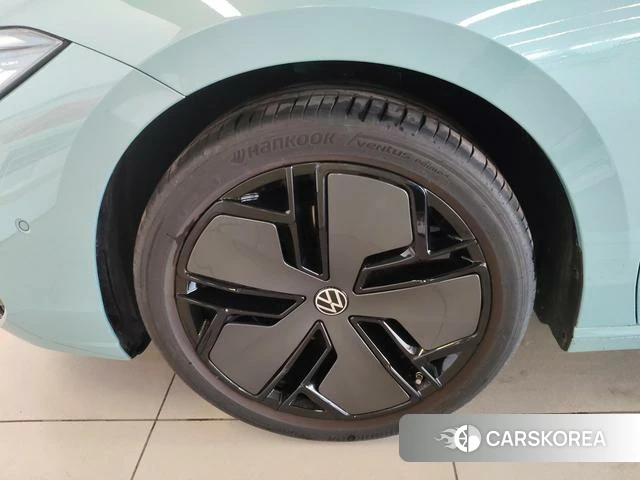 Volkswagen Passat id 4387638 из Китая 15